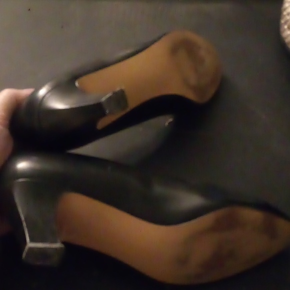 Life Stride Black Pumps - Size 5.5 - Picture 5 of 5